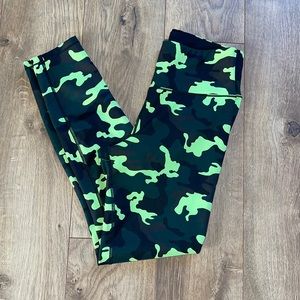 FREE PEOPLE MOVEMENT LEGGINS SIZE S